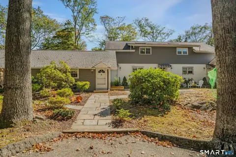 15 Sunset Ter #10, Essex, CT 06426