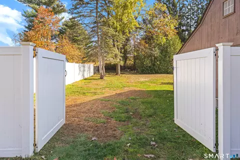 Exterior - 35 Egypt Rd, Ellington, CT 06029 photo 5 of 7