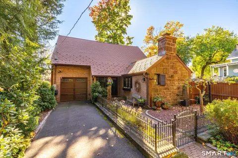 195 Fern St, West Hartford, CT 06119