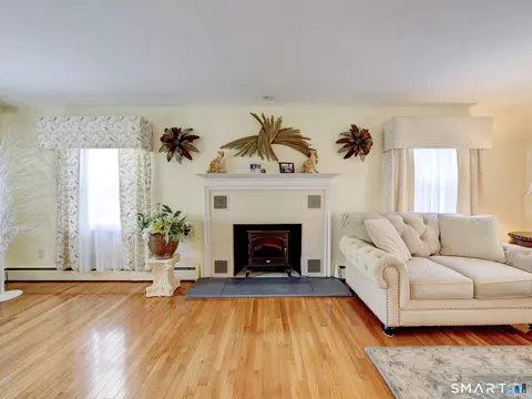 Living - 106 Jerusalem Rd, Windham, CT 06280 photo 2 of 4