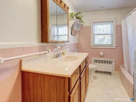 Bath - 106 Jerusalem Rd, Windham, CT 06280 photo 2 of 2