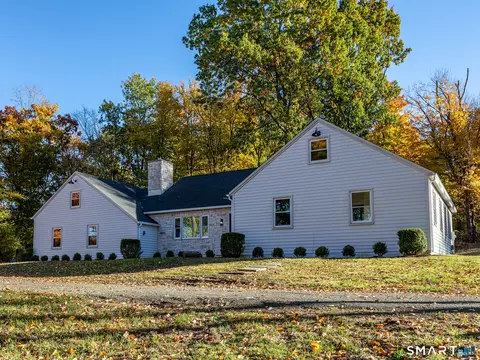 137 Davenport Rd, Roxbury, CT 06783