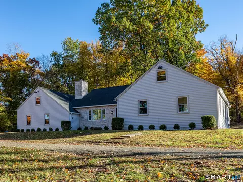 137 Davenport Rd, Roxbury, CT 06783