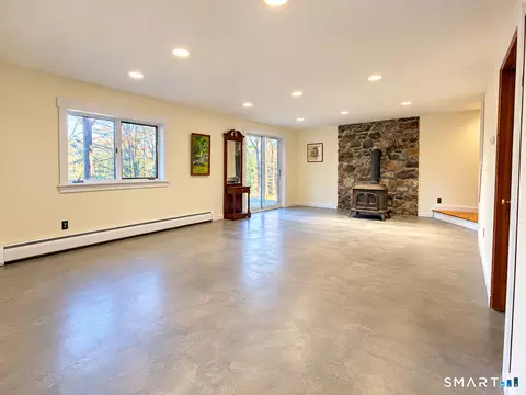 Living - 480 Cornwall Bridge Rd, Sharon, CT 06069 photo 4 of 4