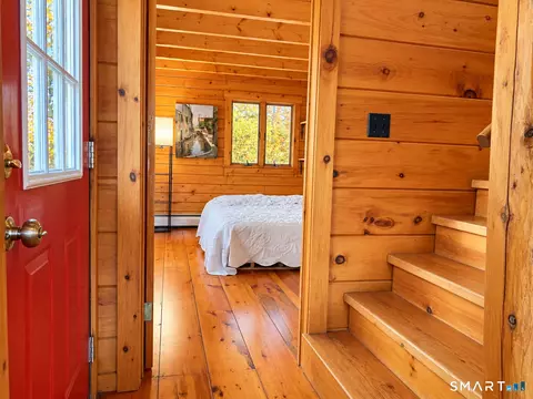 Entry Way - 480 Cornwall Bridge Rd, Sharon, CT 06069 photo 1 of 3