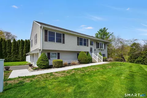 Exterior - 1420 River Blvd Ext, Suffield, CT 06078 photo 2 of 14