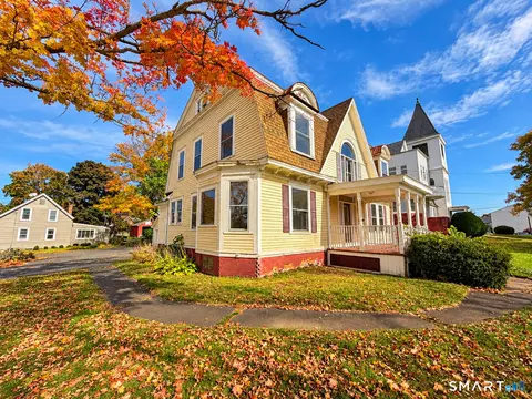 387 N Main St, Manchester, CT 06042