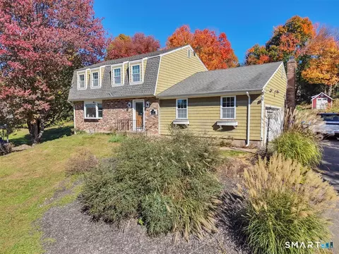 11 Kent Dr, Manchester, CT 06042