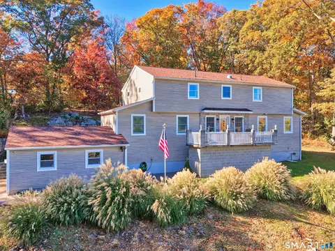 50 Shiring Ln, Waterbury, CT 06708