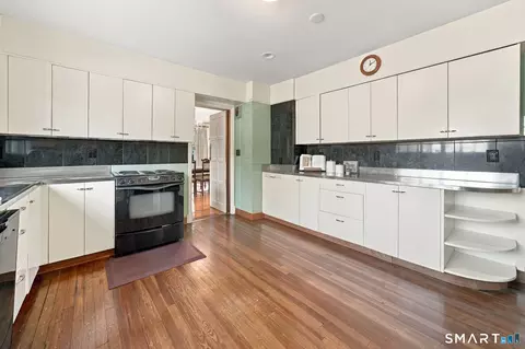 Kitchen - 840 Prospect St, Hamden, CT 06517 photo 3 of 3
