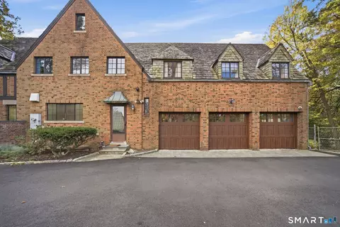 Exterior - 840 Prospect St, Hamden, CT 06517 photo 5 of 6