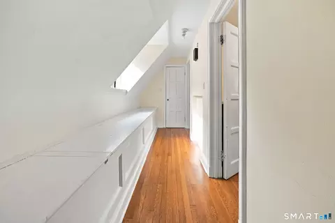 Entry Way - 840 Prospect St, Hamden, CT 06517 photo 5 of 6