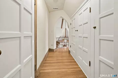 Entry Way - 840 Prospect St, Hamden, CT 06517 photo 4 of 6