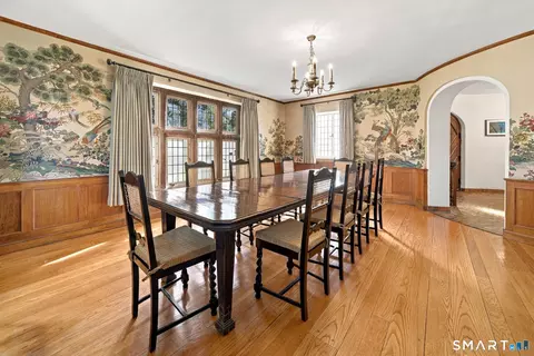 Dining - 840 Prospect St, Hamden, CT 06517 photo 2 of 4