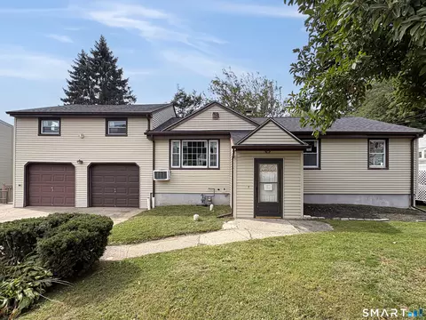 115 Anton Dr, Bridgeport, CT 06606