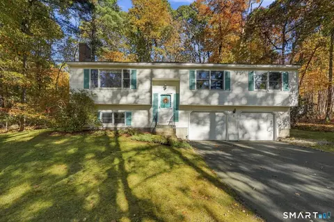 3 Greaves Rd E, Stafford Springs, CT 06076