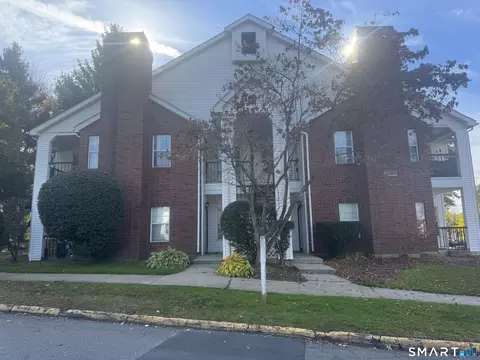 31 High St #2202, East Hartford, CT 06118