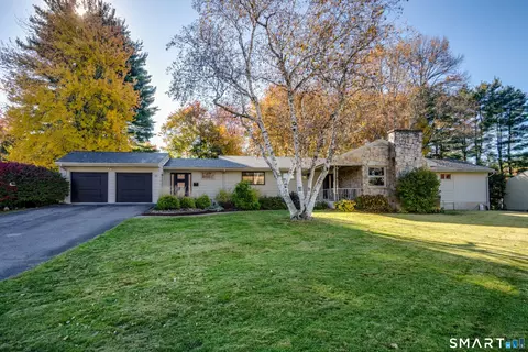 79 W Ridge Dr, West Hartford, CT 06117