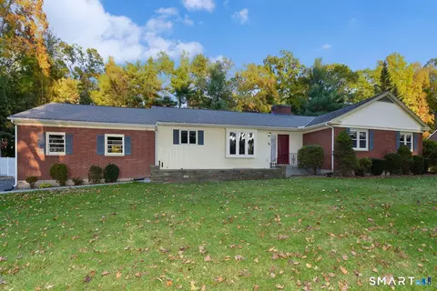 50 Smith St, East Hampton, CT 06424