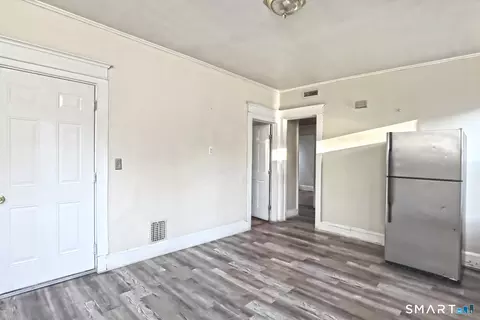 Entry Way - 53 Alling St, West Haven, CT 06516 photo 3 of 7