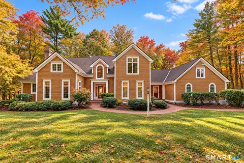 10 Whitman Pond Rd, Simsbury, CT 06070