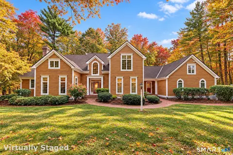 10 Whitman Pond Rd, Simsbury, CT 06070