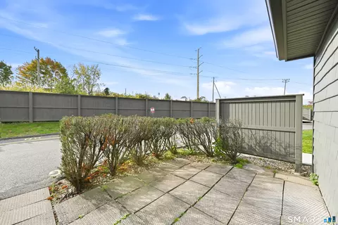 Exterior - 20 Spring St #20, Wethersfield, CT 06109 photo 2 of 4