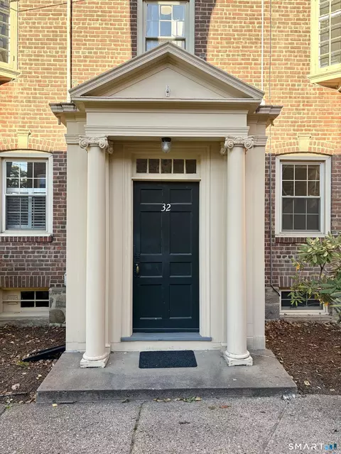32 Rowsley St #2, Bridgeport, CT 06605