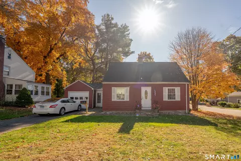 140 Hollister St, Manchester, CT 06042