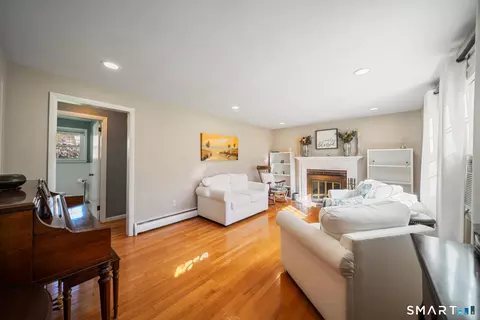 Living - 55 Berkeley Rd, Middletown, CT 06457 photo 2 of 6