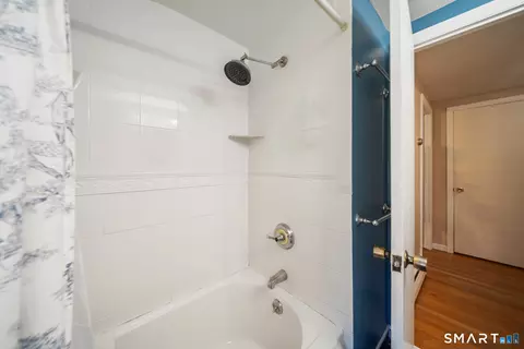 Bath - 55 Berkeley Rd, Middletown, CT 06457 photo 3 of 3