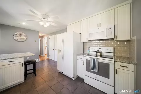Kitchen - 55 Berkeley Rd, Middletown, CT 06457 photo 6 of 7