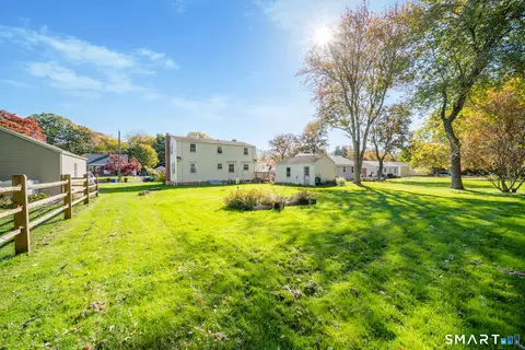 Exterior - 55 Berkeley Rd, Middletown, CT 06457 photo 4 of 5
