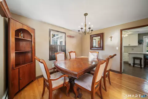 Dining - 55 Berkeley Rd, Middletown, CT 06457 photo 2 of 3