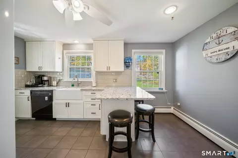 Kitchen - 55 Berkeley Rd, Middletown, CT 06457 photo 3 of 7