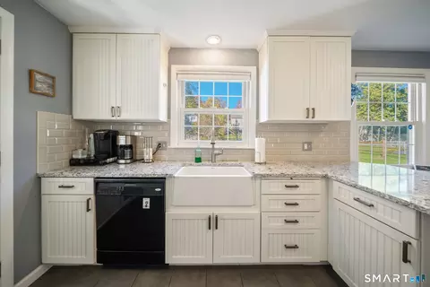 Kitchen - 55 Berkeley Rd, Middletown, CT 06457 photo 1 of 7