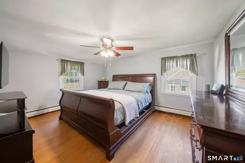 Bedroom - 55 Berkeley Rd, Middletown, CT 06457 photo 2 of 5