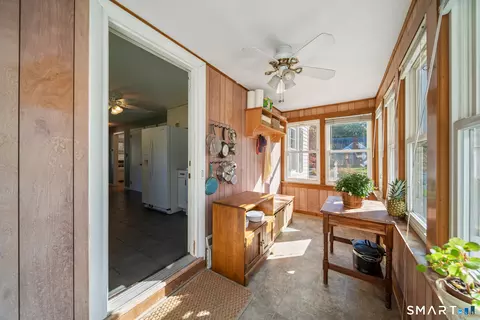 Entry Way - 55 Berkeley Rd, Middletown, CT 06457 photo 1 of 2