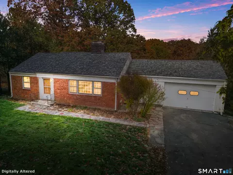 290 Tunxis Rd, West Hartford, CT 06107
