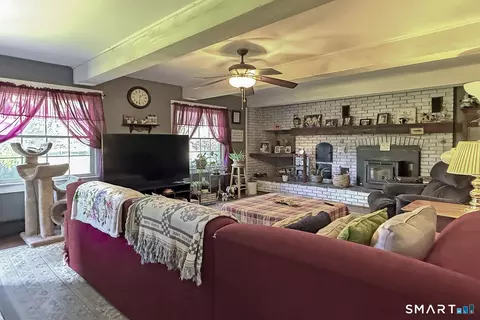 Living - 1039 Norwich Rd, Plainfield, CT 06374 photo 4 of 4