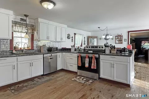 Kitchen - 1039 Norwich Rd, Plainfield, CT 06374 photo 1 of 2