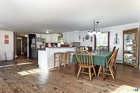 Dining - 1039 Norwich Rd, Plainfield, CT 06374 photo 1 of 1