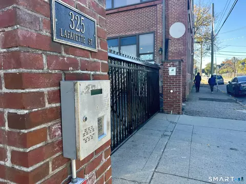 325 Lafayette St #2203, Bridgeport, CT 06604