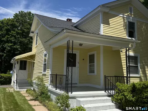 27 Hobart St, Southington, CT 06489