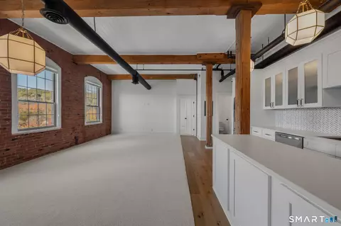 Living - 92 Main St #410, Deep River, CT 06417 photo 5 of 5
