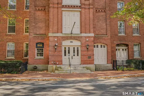 92 Main St #410, Deep River, CT 06417