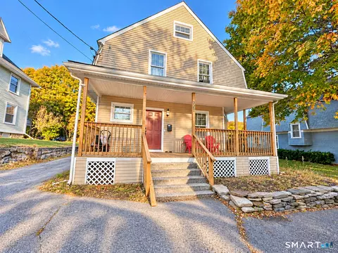 329 Washington St, Norwich, CT 06360