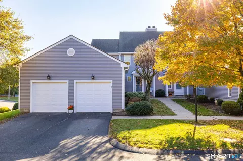 2 Chelsea Rd #2, Glastonbury, CT 06073