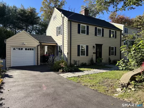 23 Richmond Hill Rd, Norwalk, CT 06851