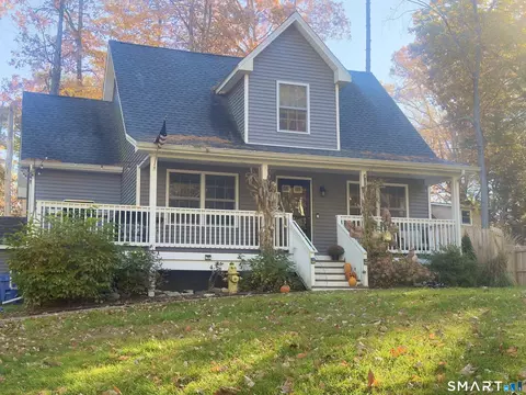 65 Hemlock Dr, Woodstock, CT 06282